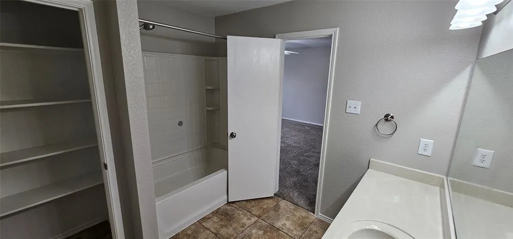 5113 Sandra Drive