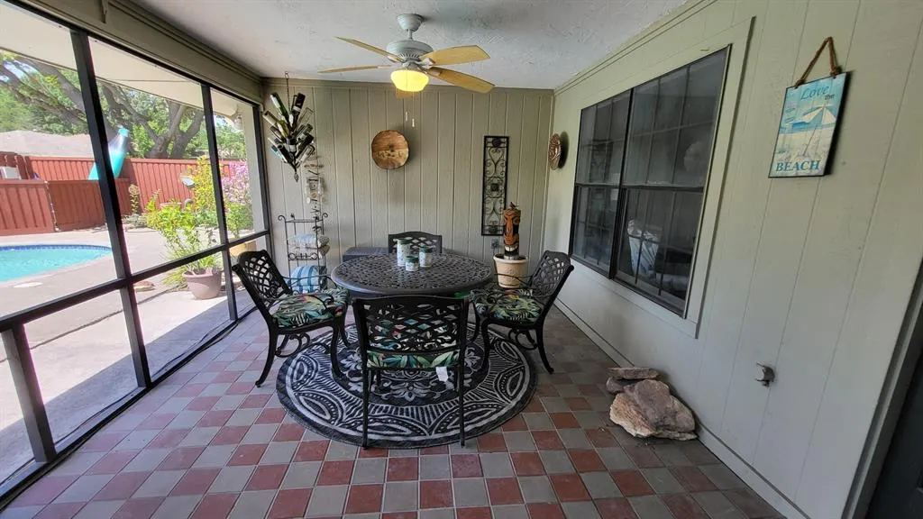 1520 Papeete Drive