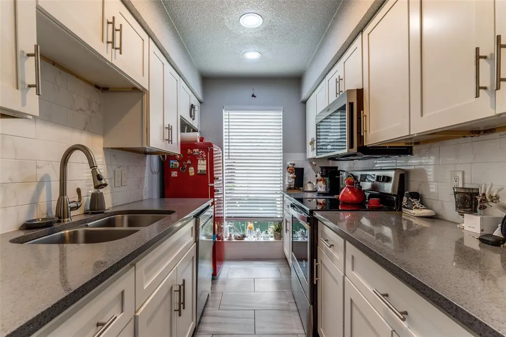 900 S Weatherred Drive, #900-L