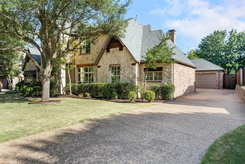 3305 Timber Glen Lane