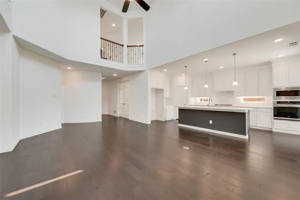6915 Barnes Drive