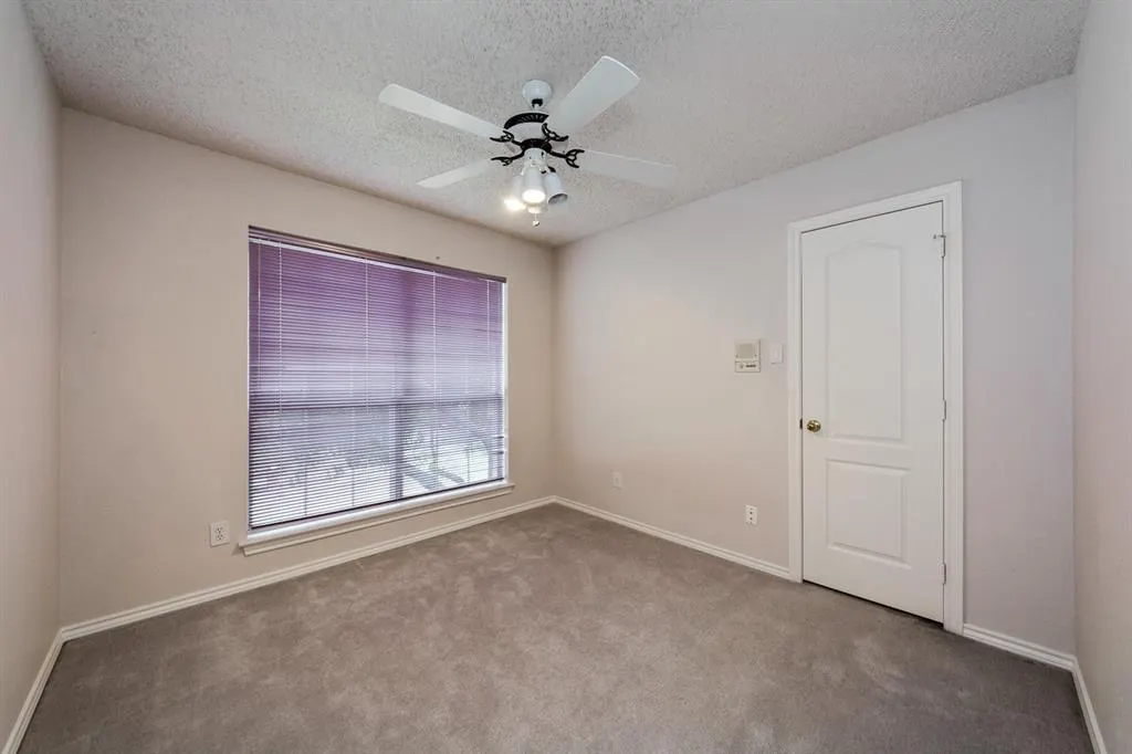4917 Thorntree Drive