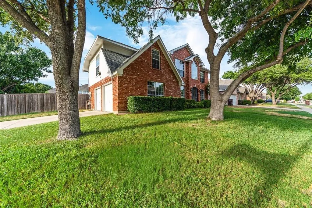 4917 Thorntree Drive