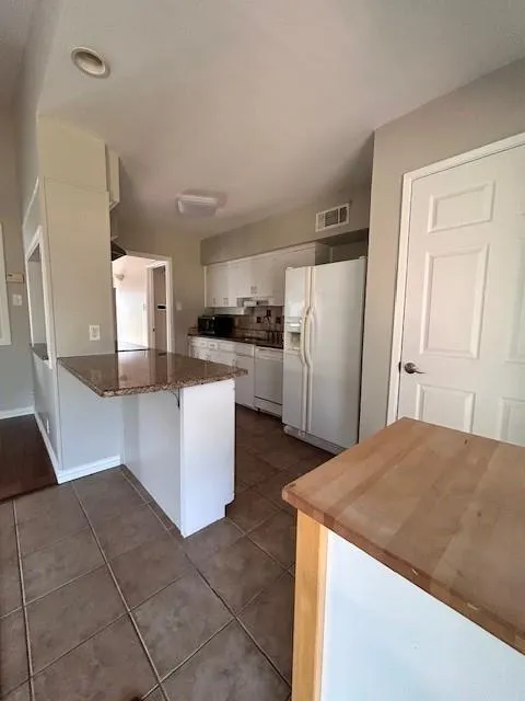 928 Wisteria Way