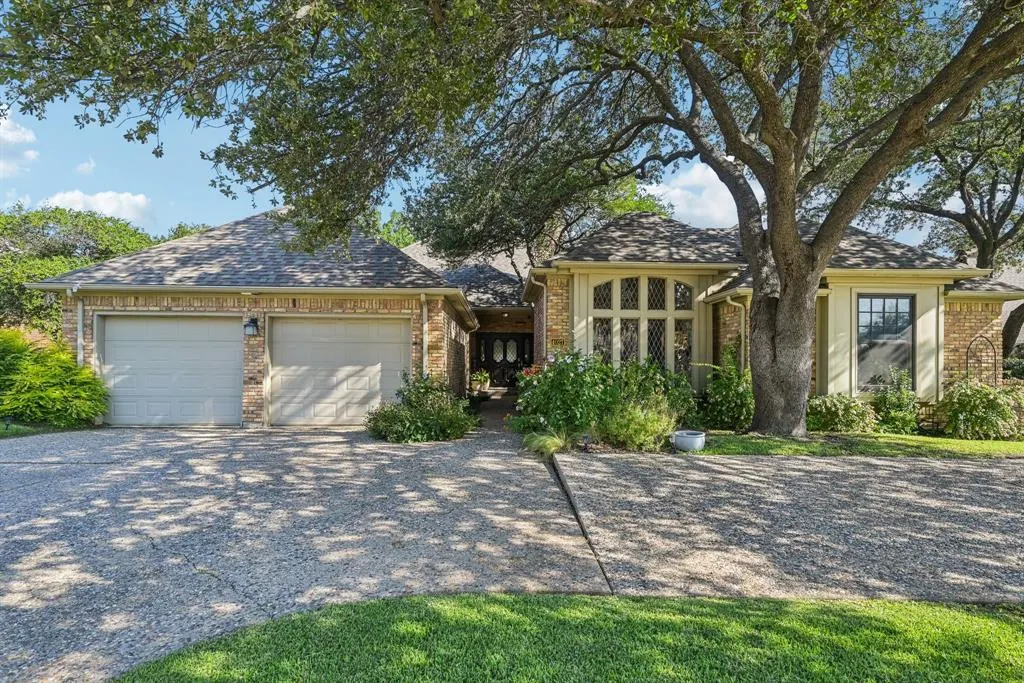 4027 Fairlakes Drive