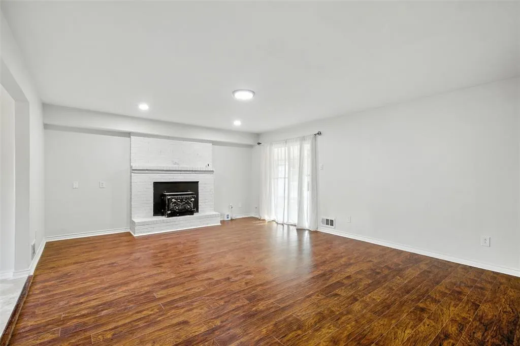 5823 Marview Lane