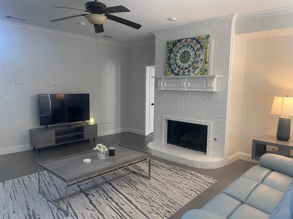 4304 Echo Bluff Drive