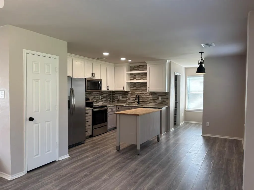 2703 Mountain View Drive