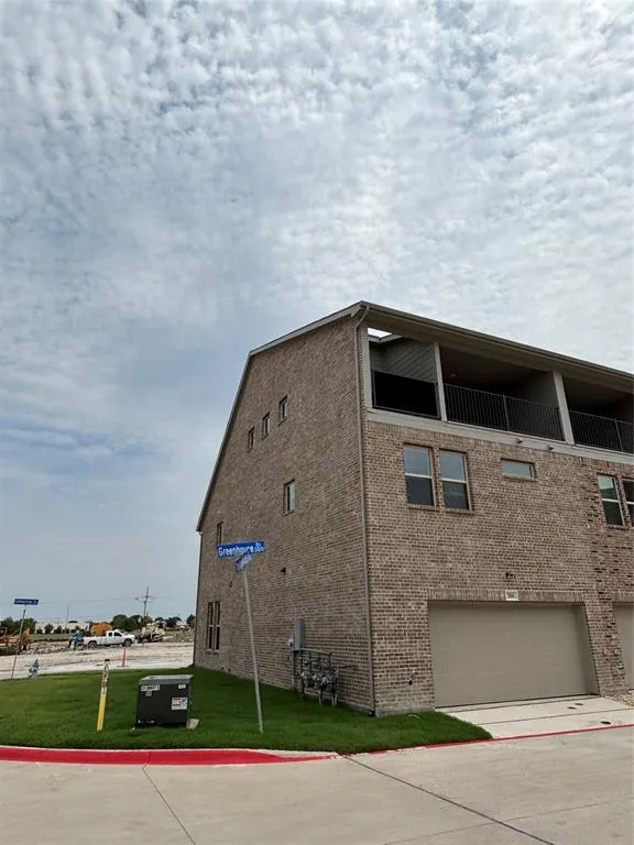 388 Greenhouse Drive