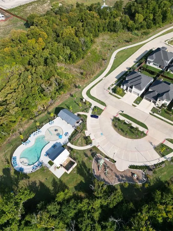 1900 Brentwood Lane
