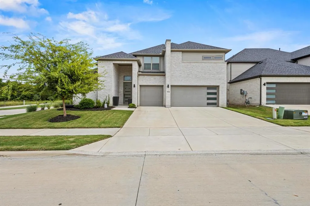 1900 Brentwood Lane