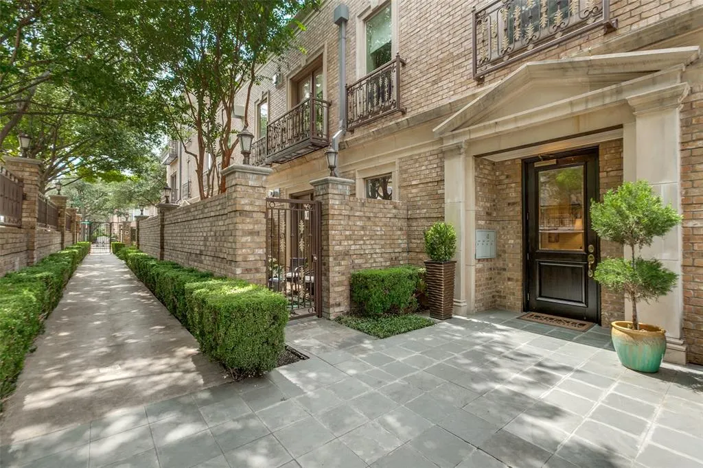 6625 Bandera Avenue, #1C