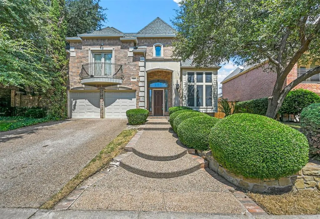 40 Clear Pond Drive