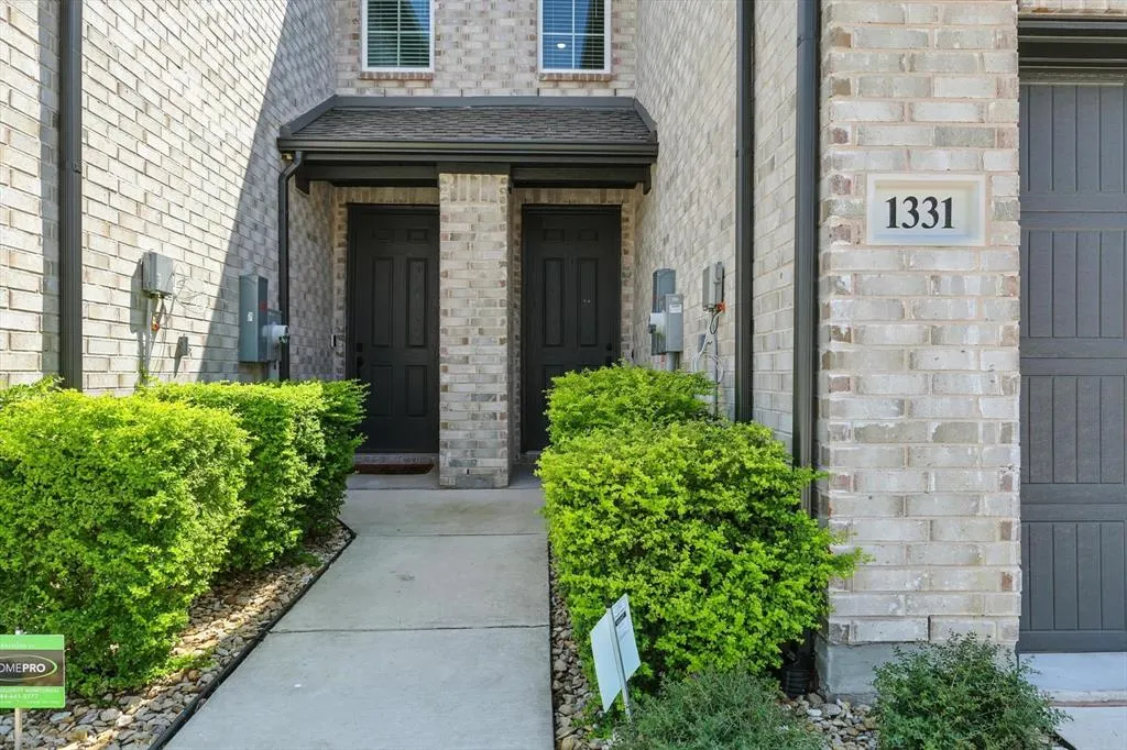 1331 Hill Country Place