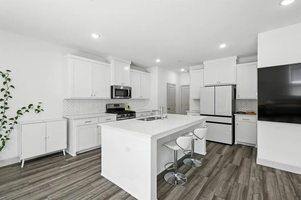 1331 Hill Country Place