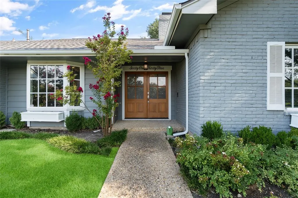 6135 Yellow Rock Trail