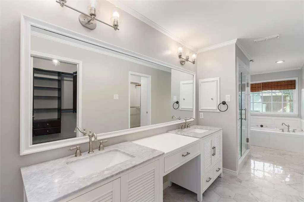 6135 Yellow Rock Trail