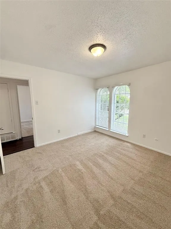 1506 Hindsdale Drive