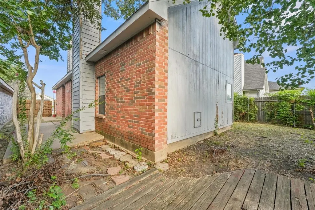 4215 Scarsdale Lane