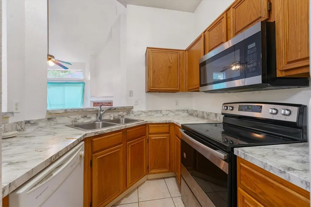 4215 Scarsdale Lane