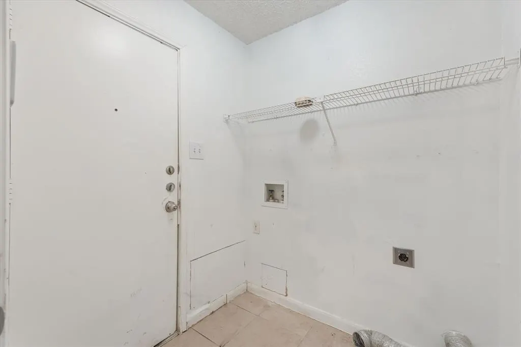4215 Scarsdale Lane