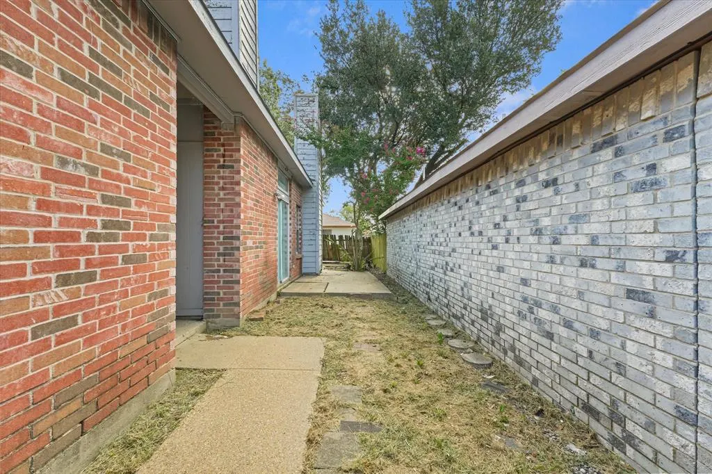 4215 Scarsdale Lane