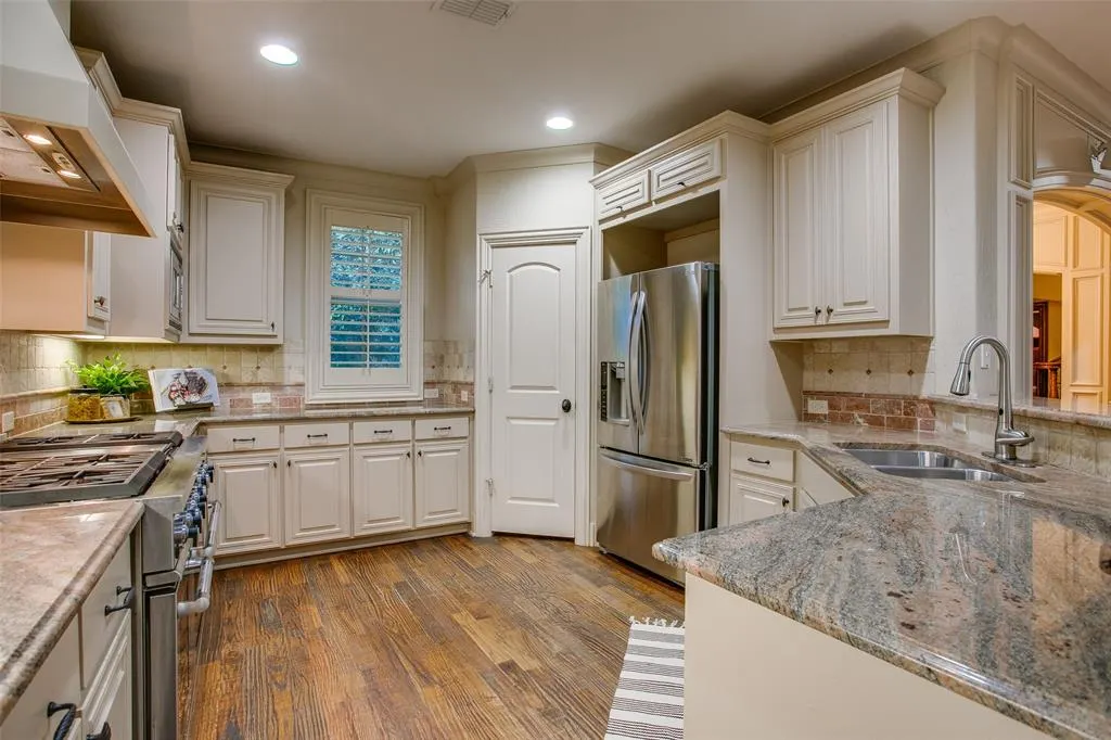 7238 Casa Loma Avenue
