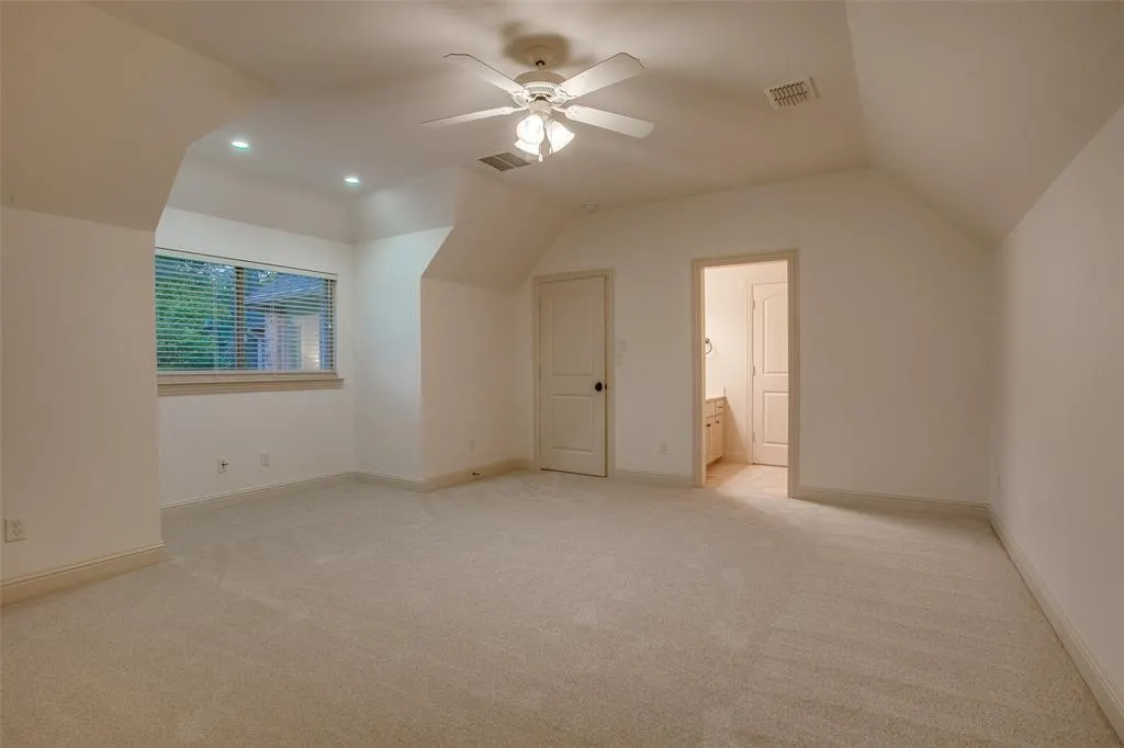 7238 Casa Loma Avenue
