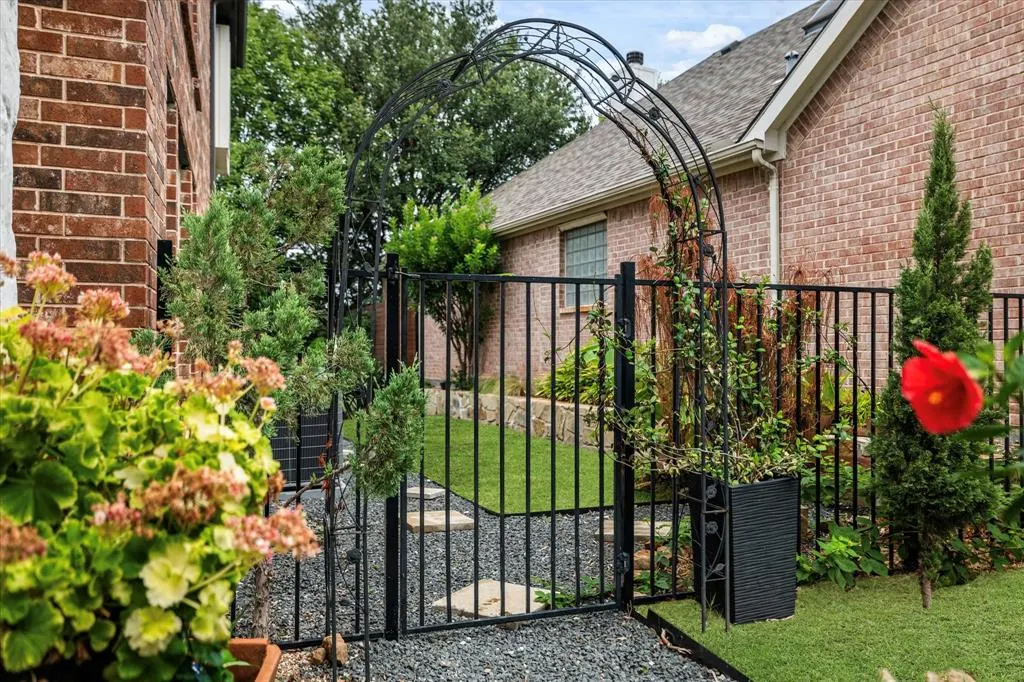 5341 Hidden Creek Lane