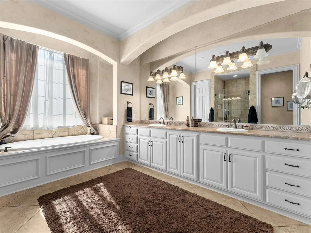 1604 Litchfield Drive