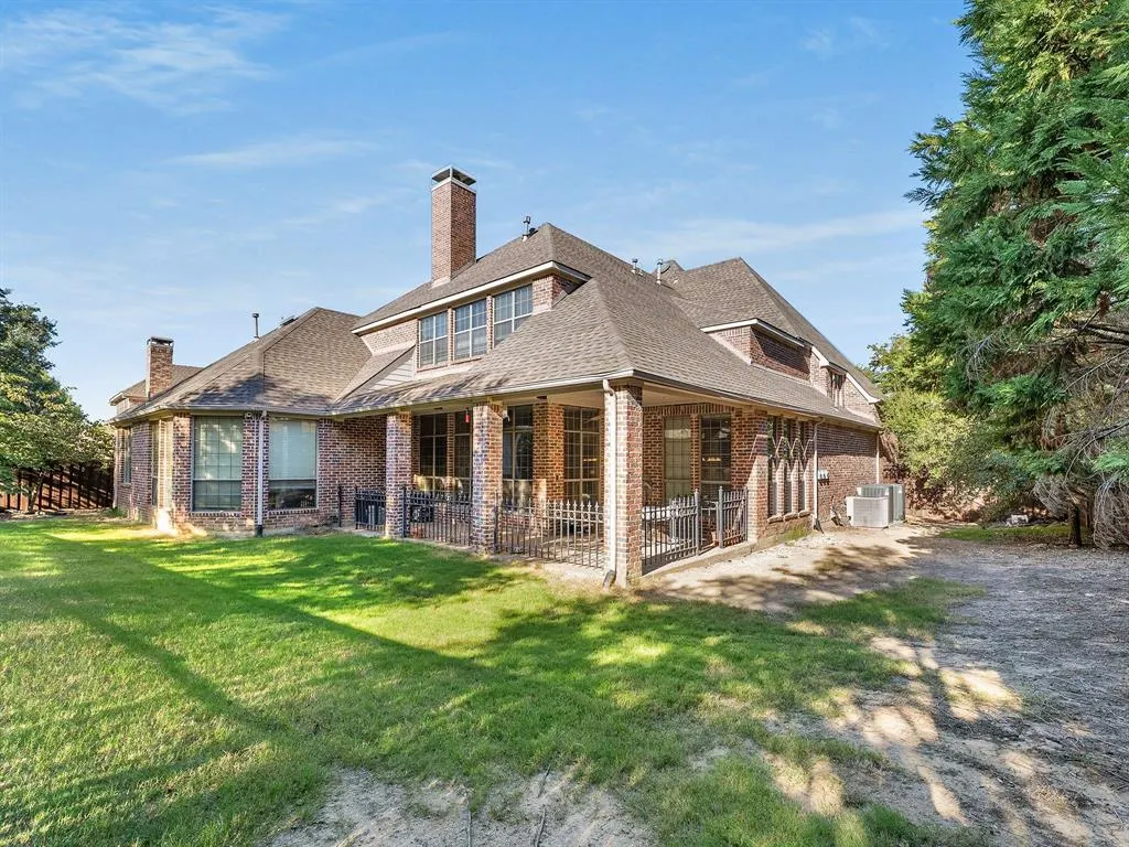 1604 Litchfield Drive