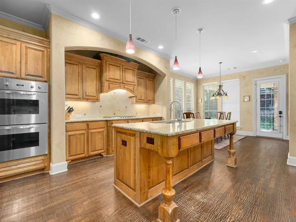 1604 Litchfield Drive