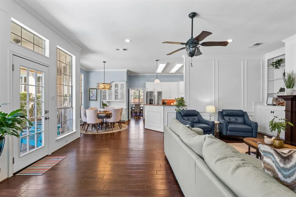 1621 Glen Springs Drive