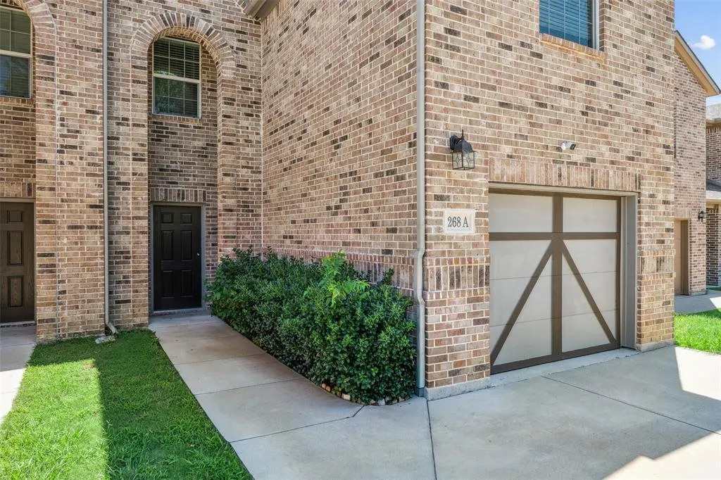 268 Castleridge Drive