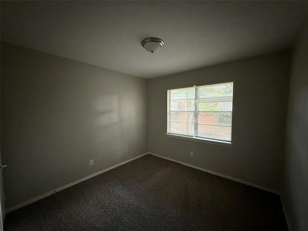 9560 Crestshire Drive