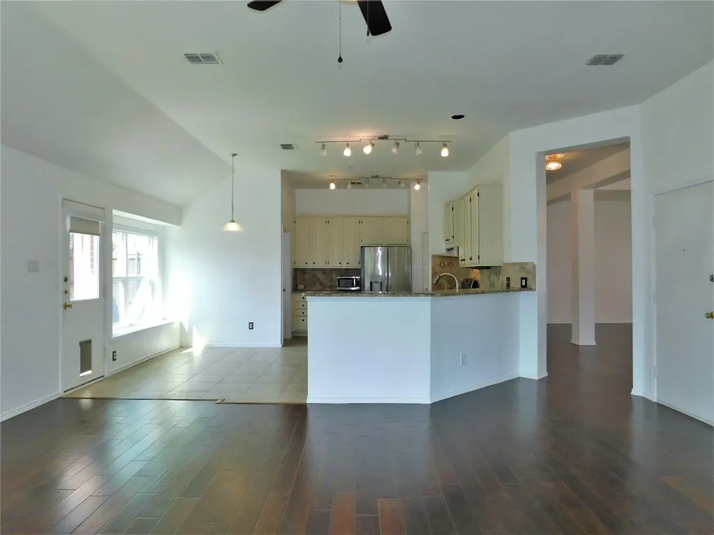 6200 Decatur Court