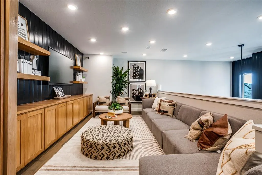 3967 Honeycutt Drive