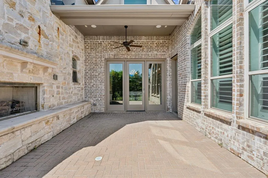 1041 Cliff Creek Drive