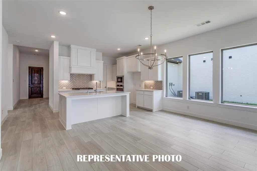 1816 Yaupon Court
