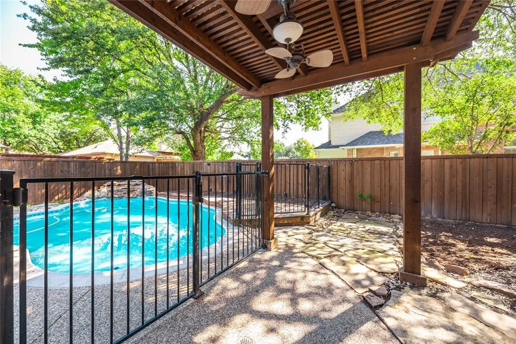 11008 Hermitage Lane
