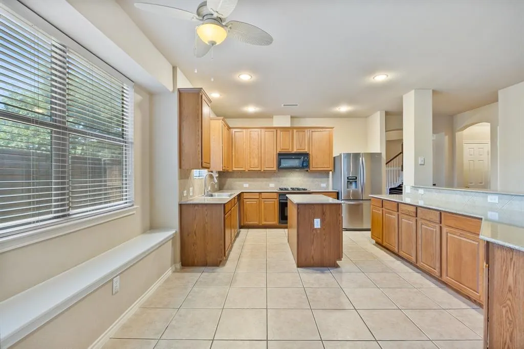 8492 Liverpool Lane
