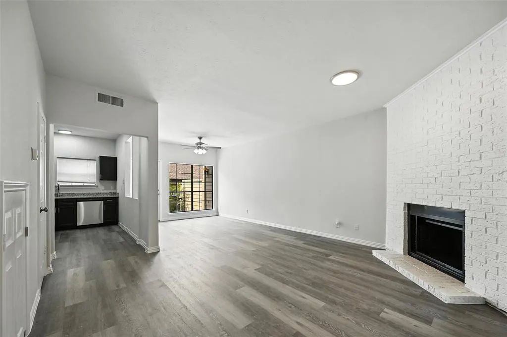 9910 Royal Lane, #1202