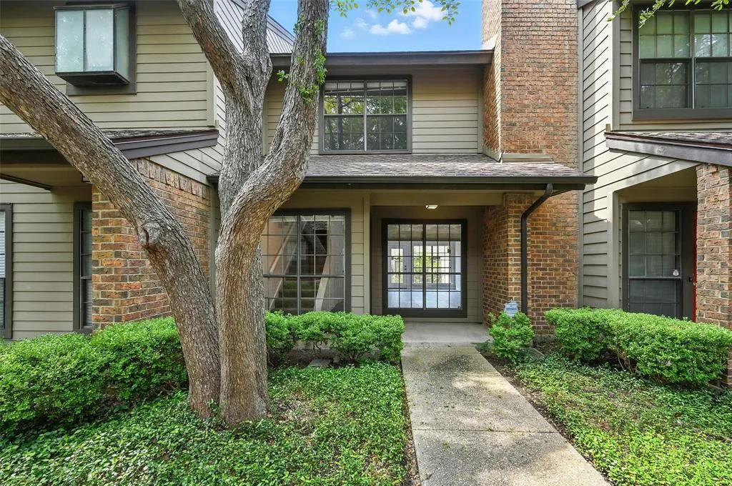 9910 Royal Lane, #1202