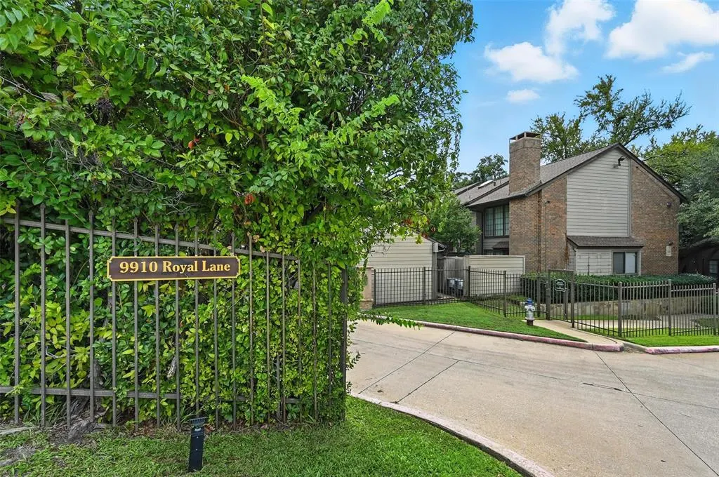 9910 Royal Lane, #1202