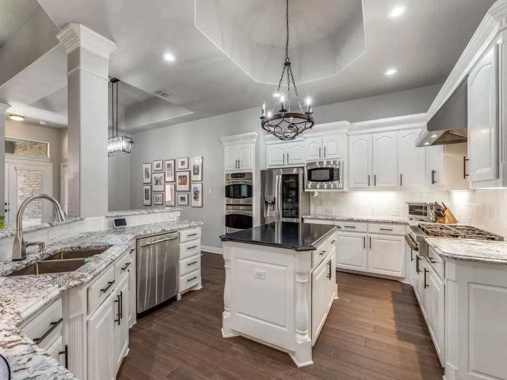 3136 Round Tree Lane