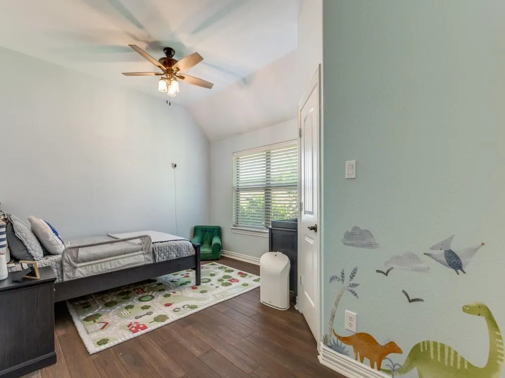 3136 Round Tree Lane