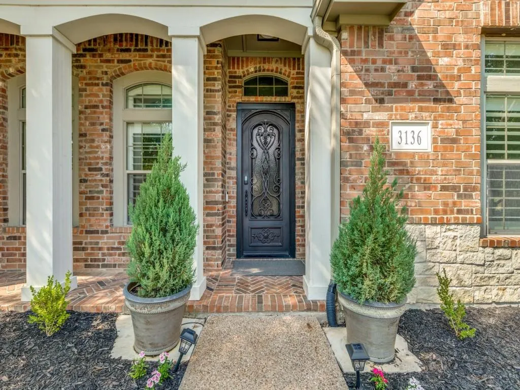 3136 Round Tree Lane