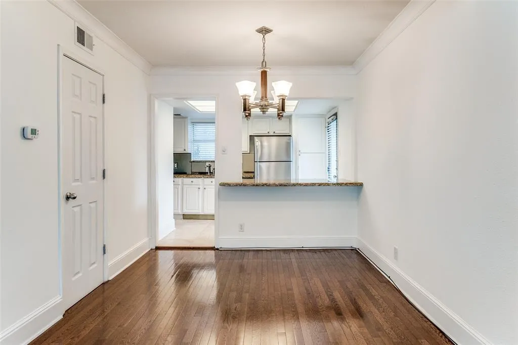 10211 Regal Oaks Drive, #220
