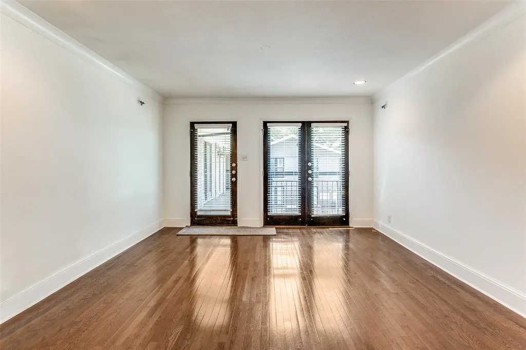 10211 Regal Oaks Drive, #220