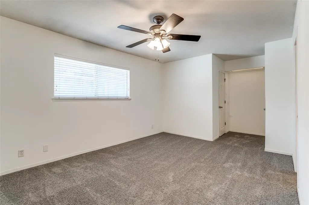 10211 Regal Oaks Drive, #220